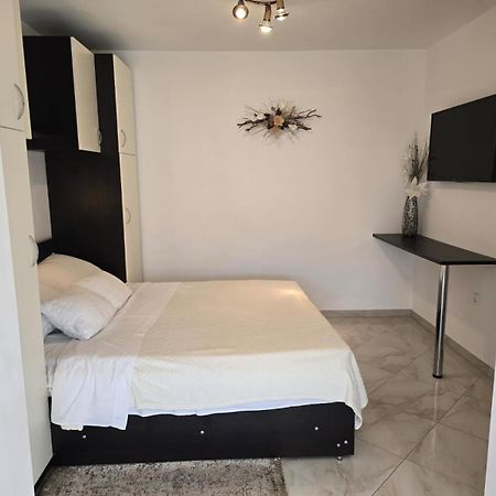 Rimbaldo Apartments Крк Екстер'єр фото