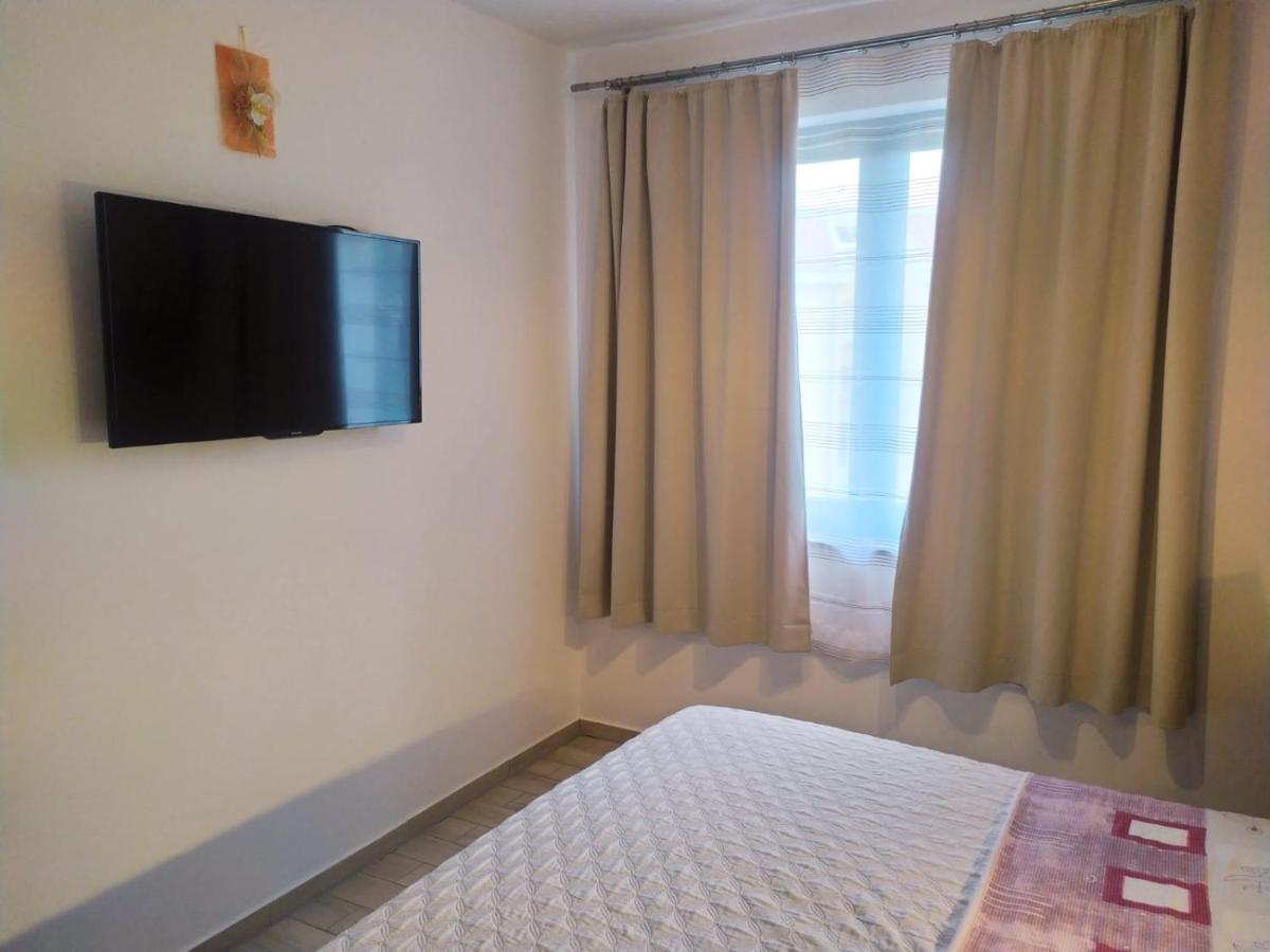 Rimbaldo Apartments Крк Екстер'єр фото